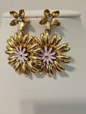 NWOT Ann Taylor Gold Floral Drop Earrings with Pink Enamel Centers